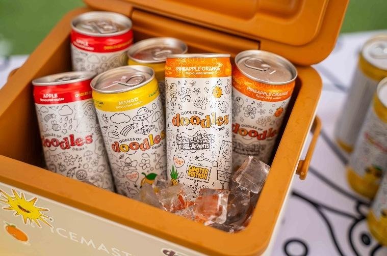 Personalized fruit infused can showing kids hydration Dubai creative packaging.
