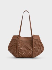 Sleek woven bags Dubai fashion lovers choose for smart seasonal style accessories.