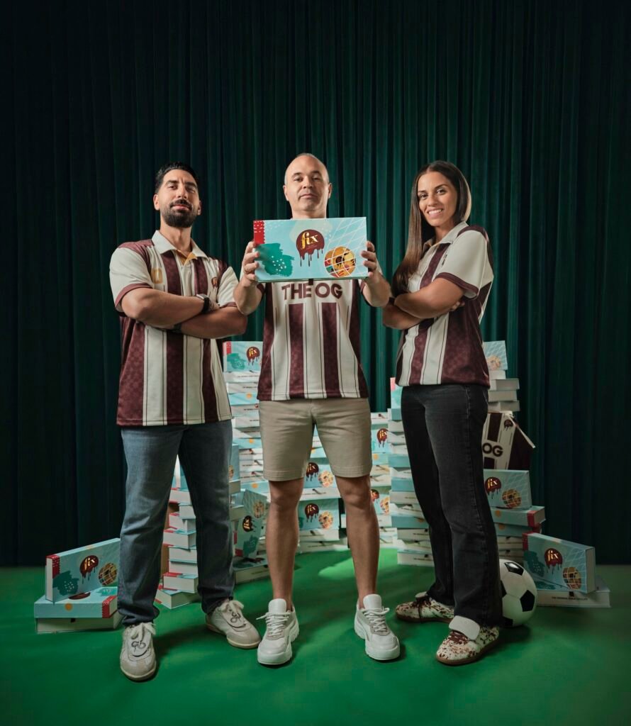 Premium merchandise and scratch card prizes included with the limited edition Dubai chocolate box.